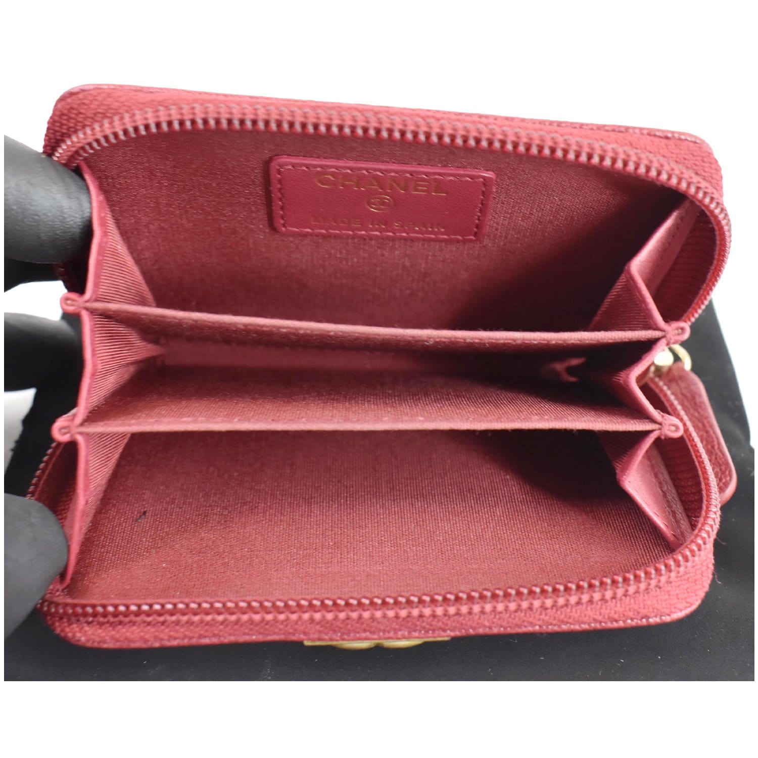 AUTHENTIC Chanel Caviar skin zipper Around wallet Interlocking CC Long  Wallet 💖
