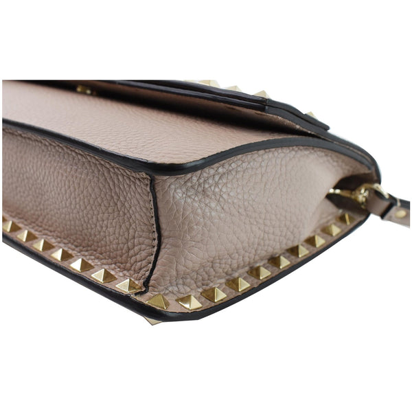 VALENTINO Garavani Rockstud Flip Leather Clutch Bag Poudre