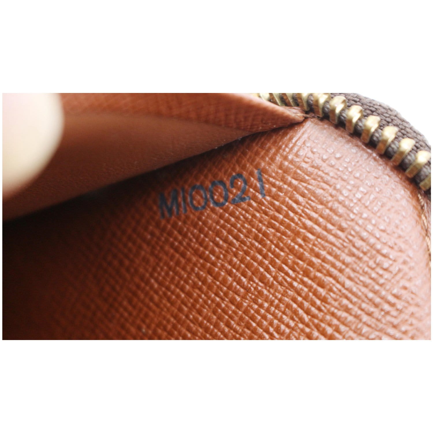 Louis Vuitton Brown Monogram Zippy Small Wallet Cloth ref.685414 - Joli  Closet