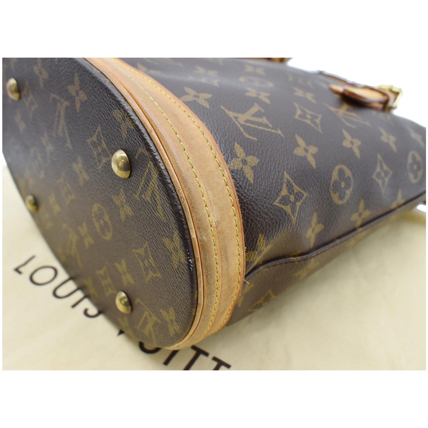 100% authentic Louis-Vuitton barrel bag
