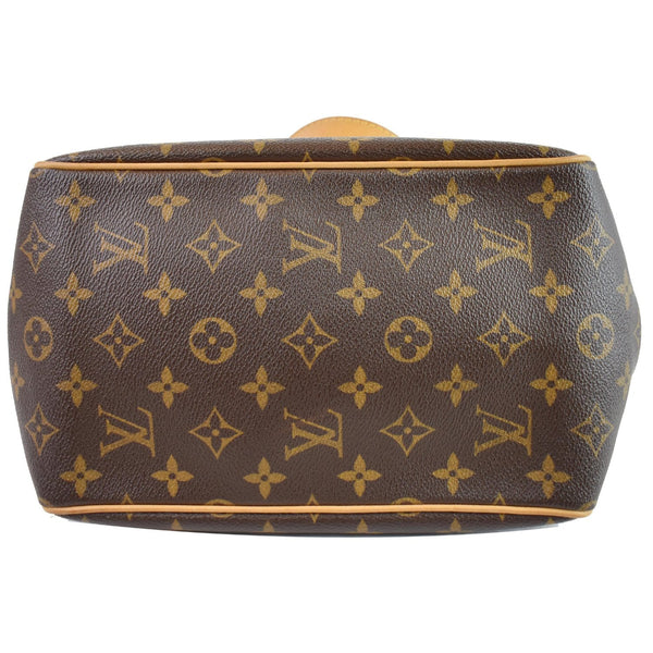 Louis Vuitton Batignolles Vertical Shoulder Handbag bottom