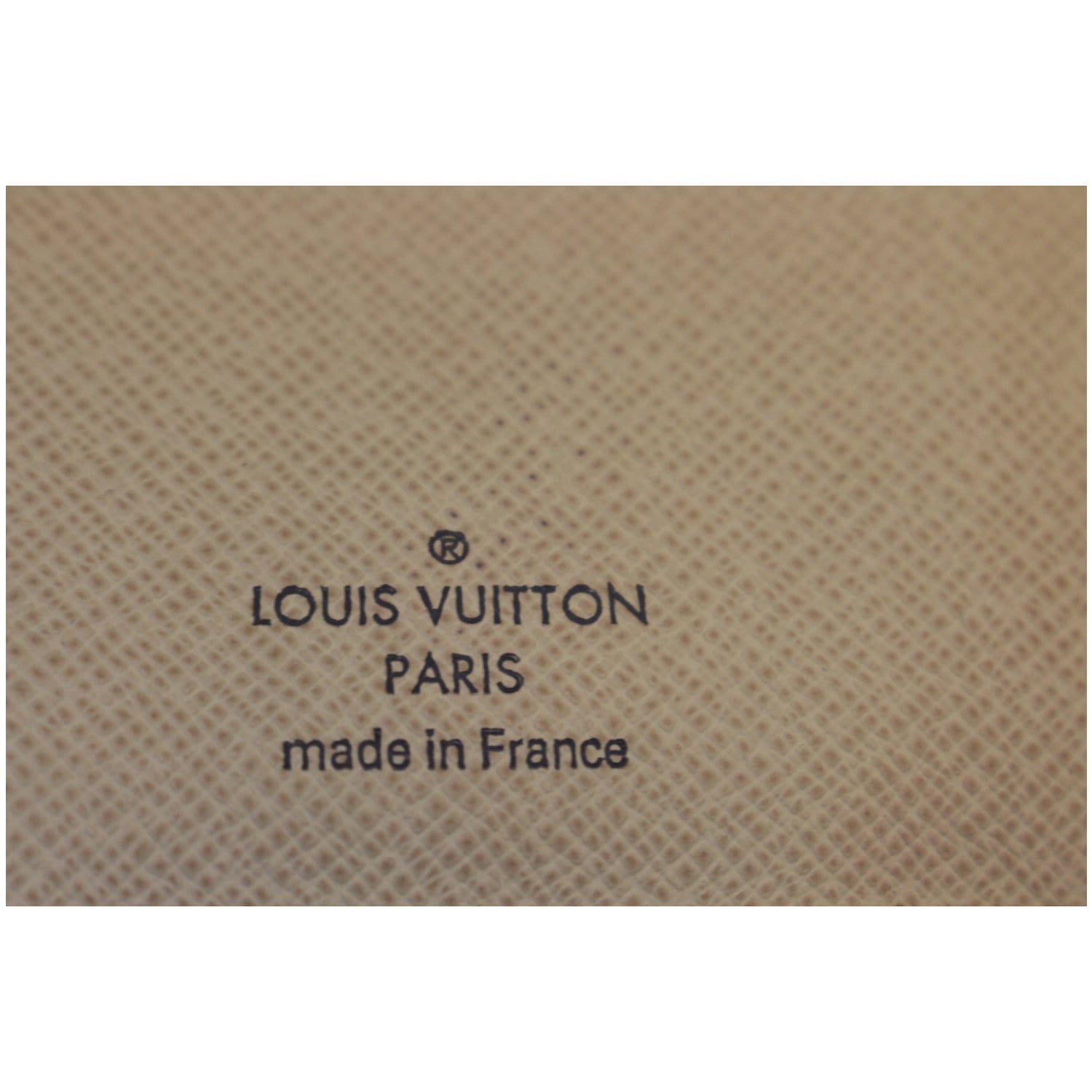 LOT:370  LOUIS VUITTON - a Damier Azur Joey compact wallet.