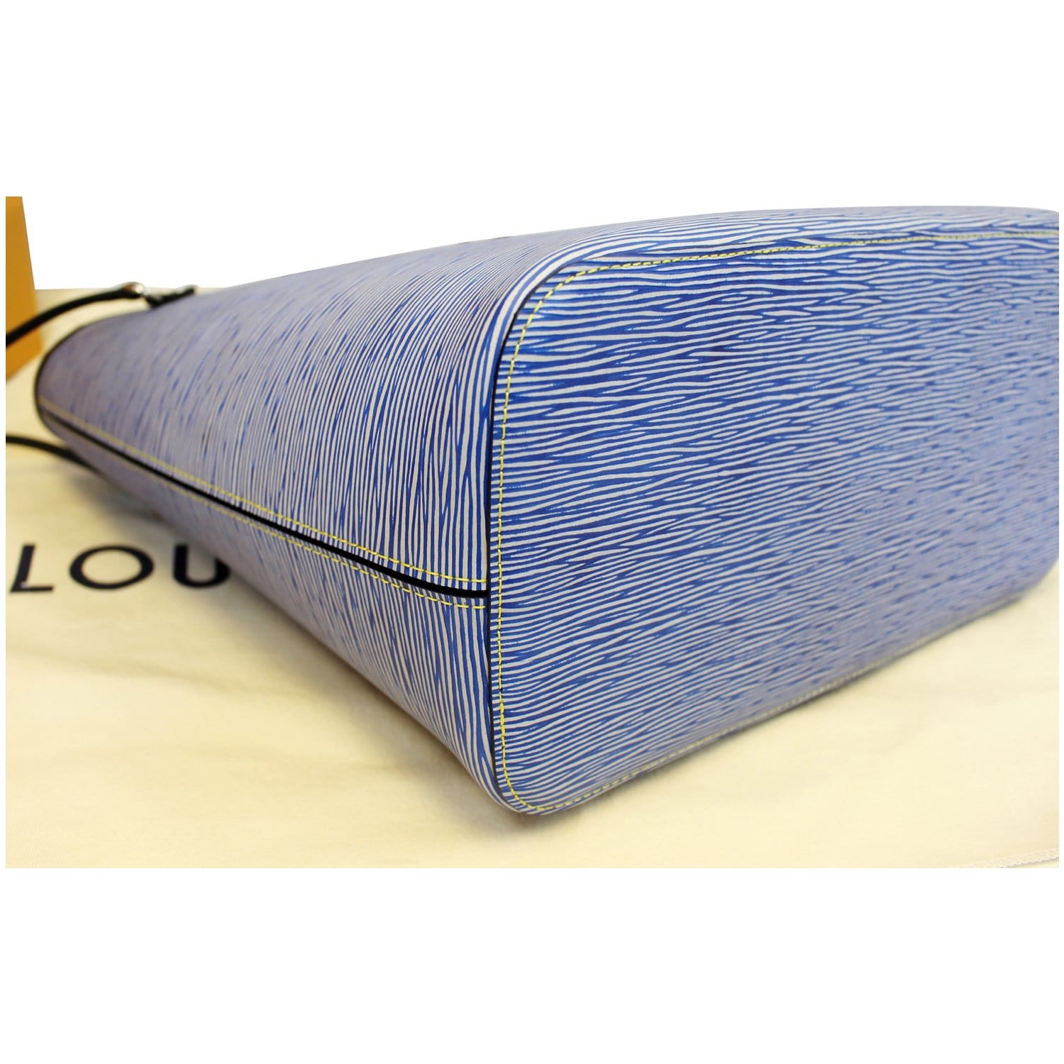 Louis Vuitton Blue Epi Neverfull Pouch – Jadore Couture