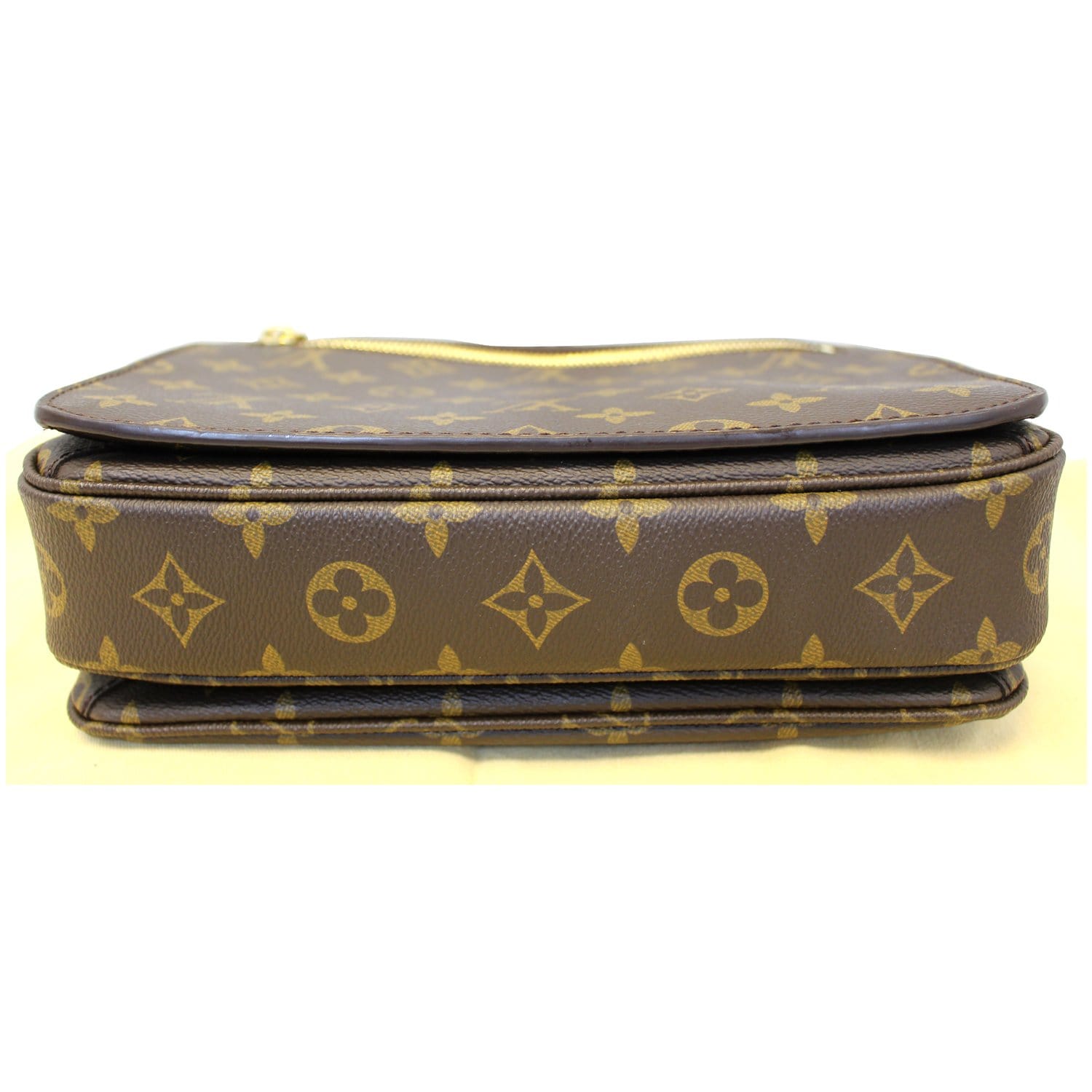 Louis Vuitton Pochette Métis Monogram Canvas Leather/ gold
