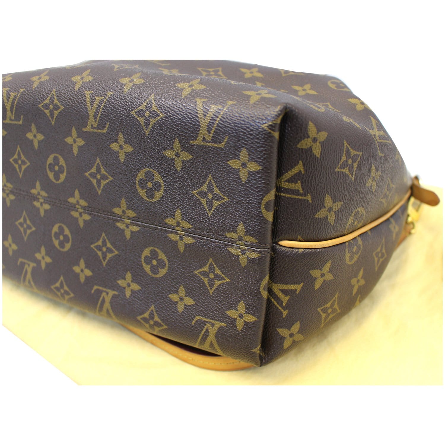 Best Authentic Louis Vuitton Turenne Gm In Great Condition for sale in  Hemet, California for 2023