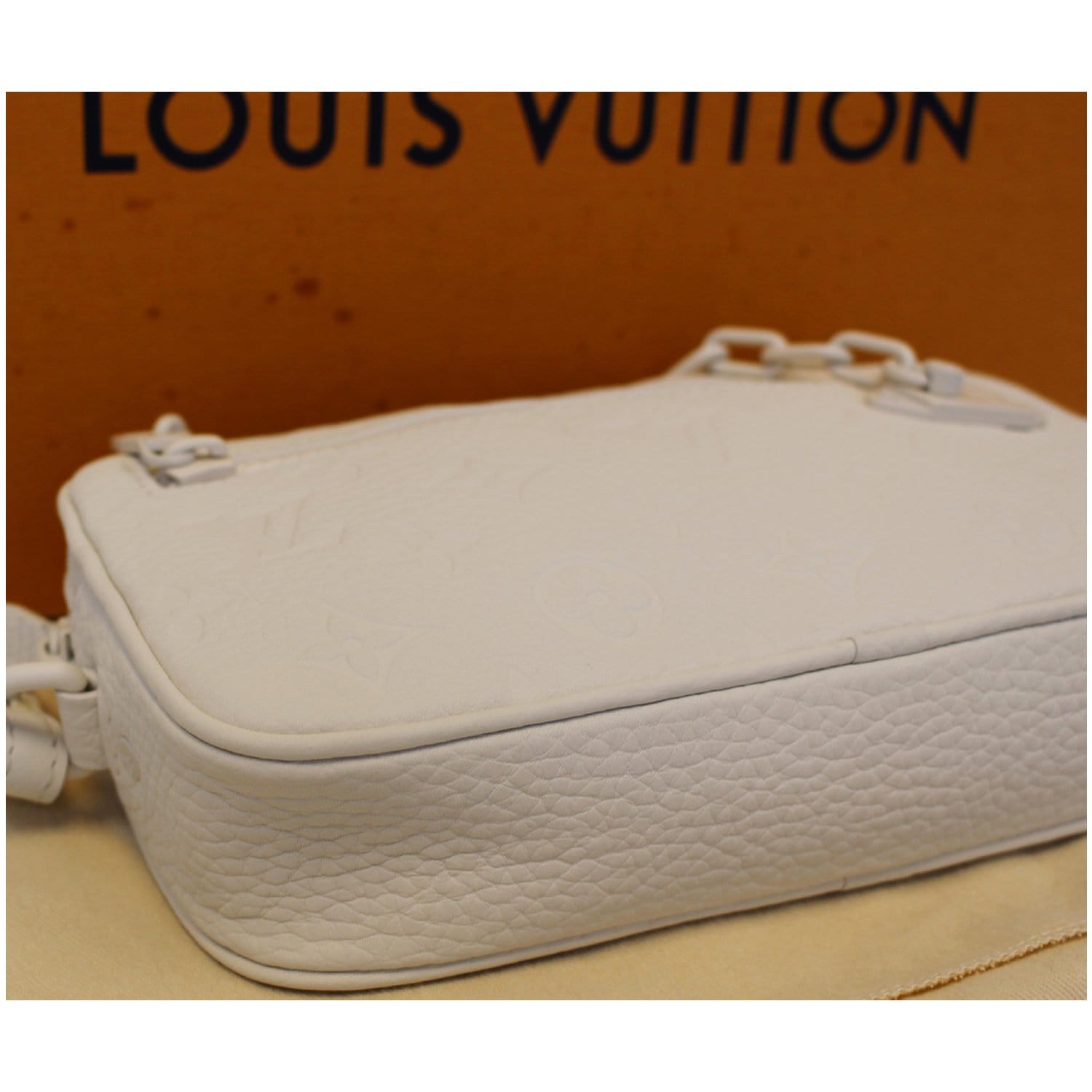 Louis Vuitton Pochette Volga Powder White Clutch Bag M53551 Free
