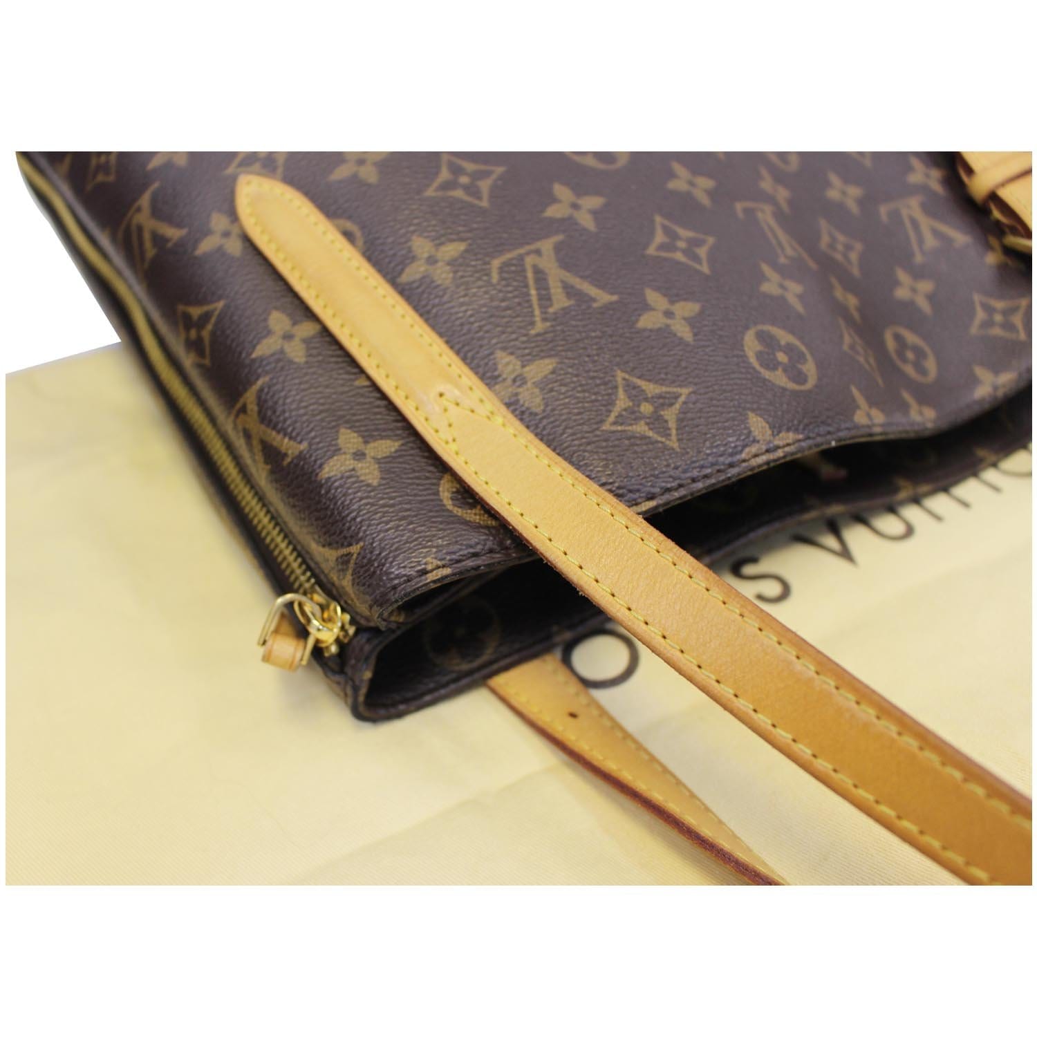 Voltaire cloth handbag Louis Vuitton Brown in Cloth - 30199183