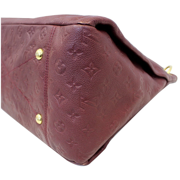Louis Vuitton Artsy MM Monogram Shoulder Bag - bag corner
