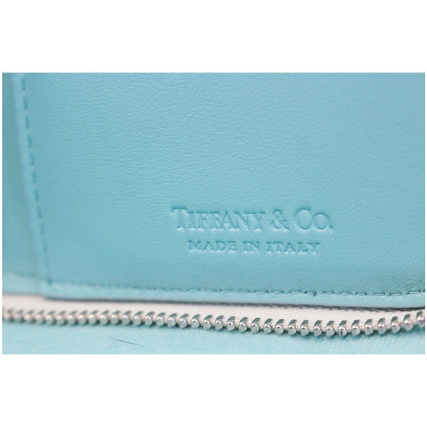 Tiffany & Co Wallet Block Zip Around White & Blue - logo