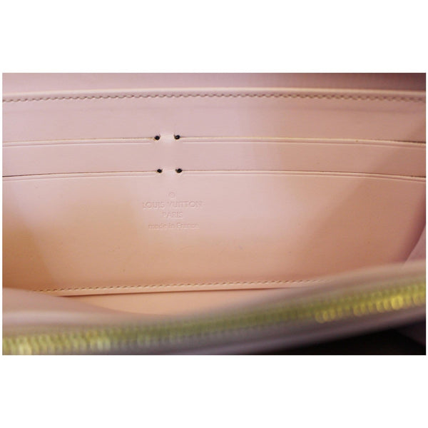 Louis Vuitton Vernis Rayures Wallet Zippy Dune -inside view 