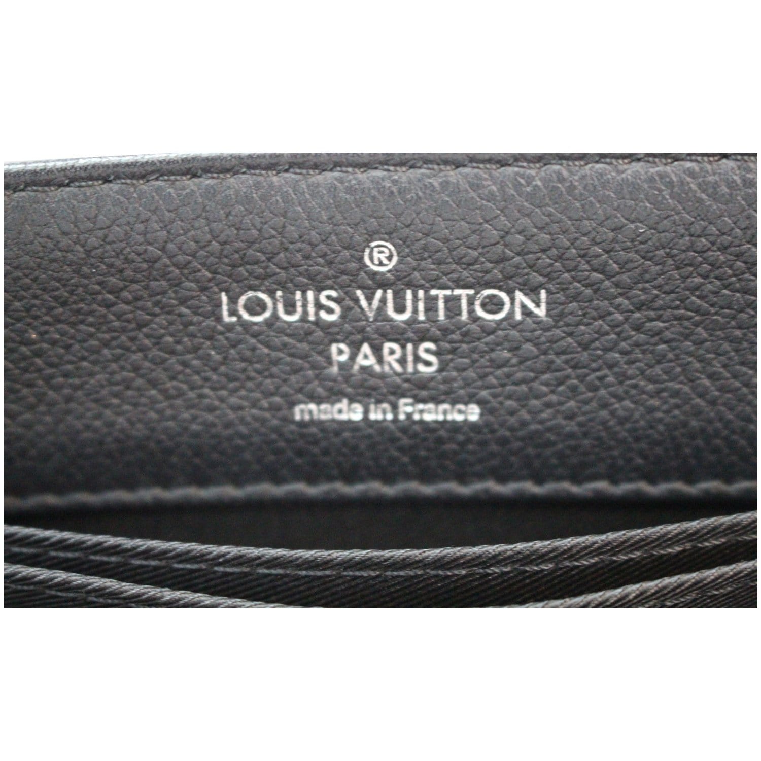 Louis Vuitton Lockme II Shoulder bag 334099