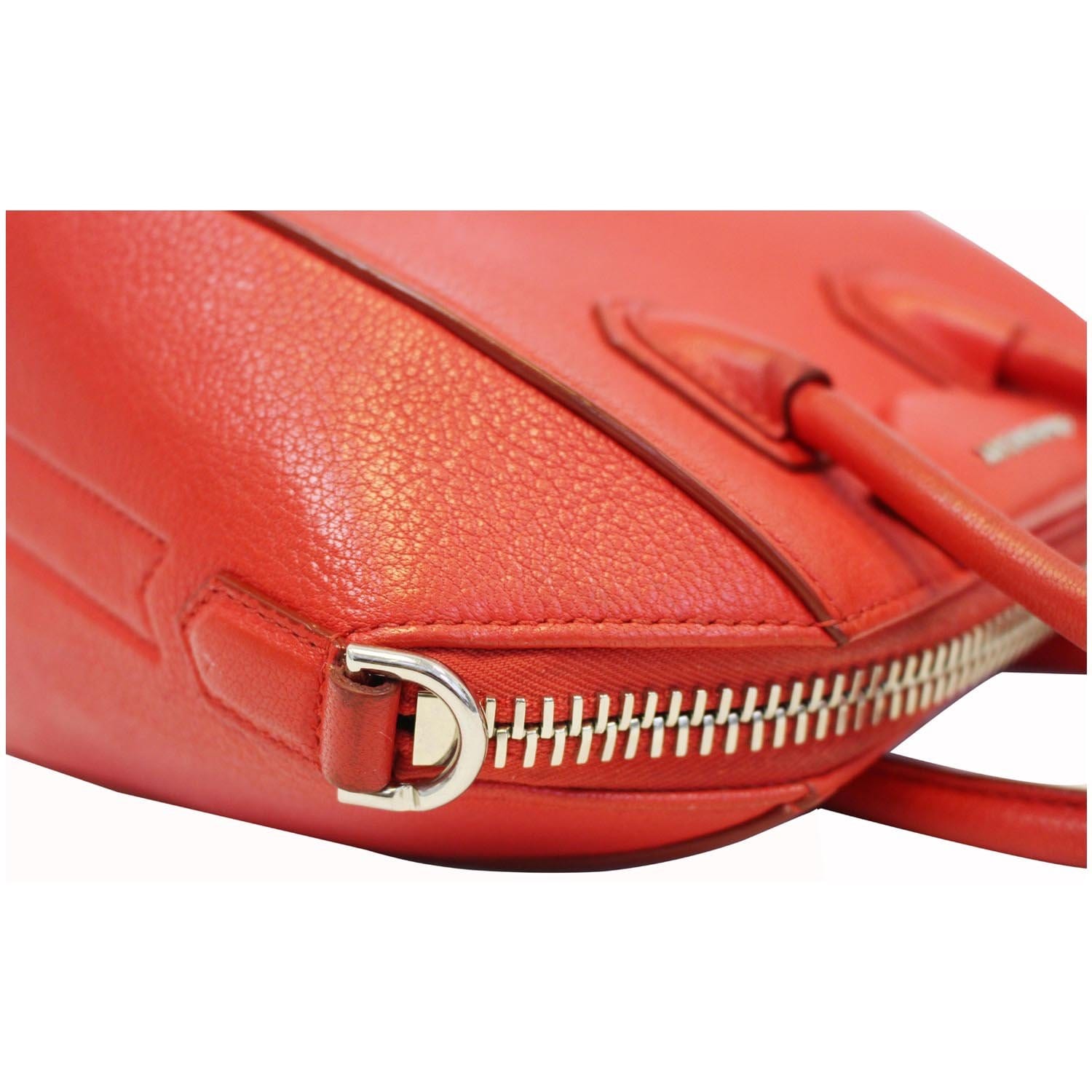 Givenchy Shoulder Bag Antigona Small Calfskin Leather Red