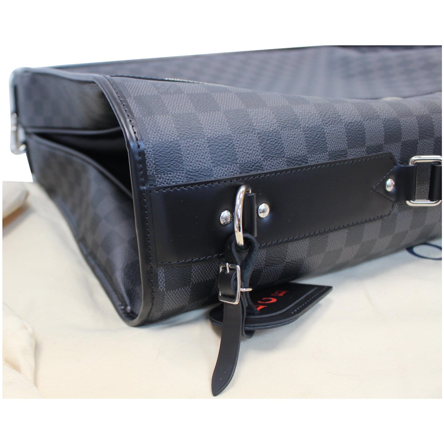Shop Louis Vuitton DAMIER Garment bag 3 hangers (N41384) by IMPORTfabulous