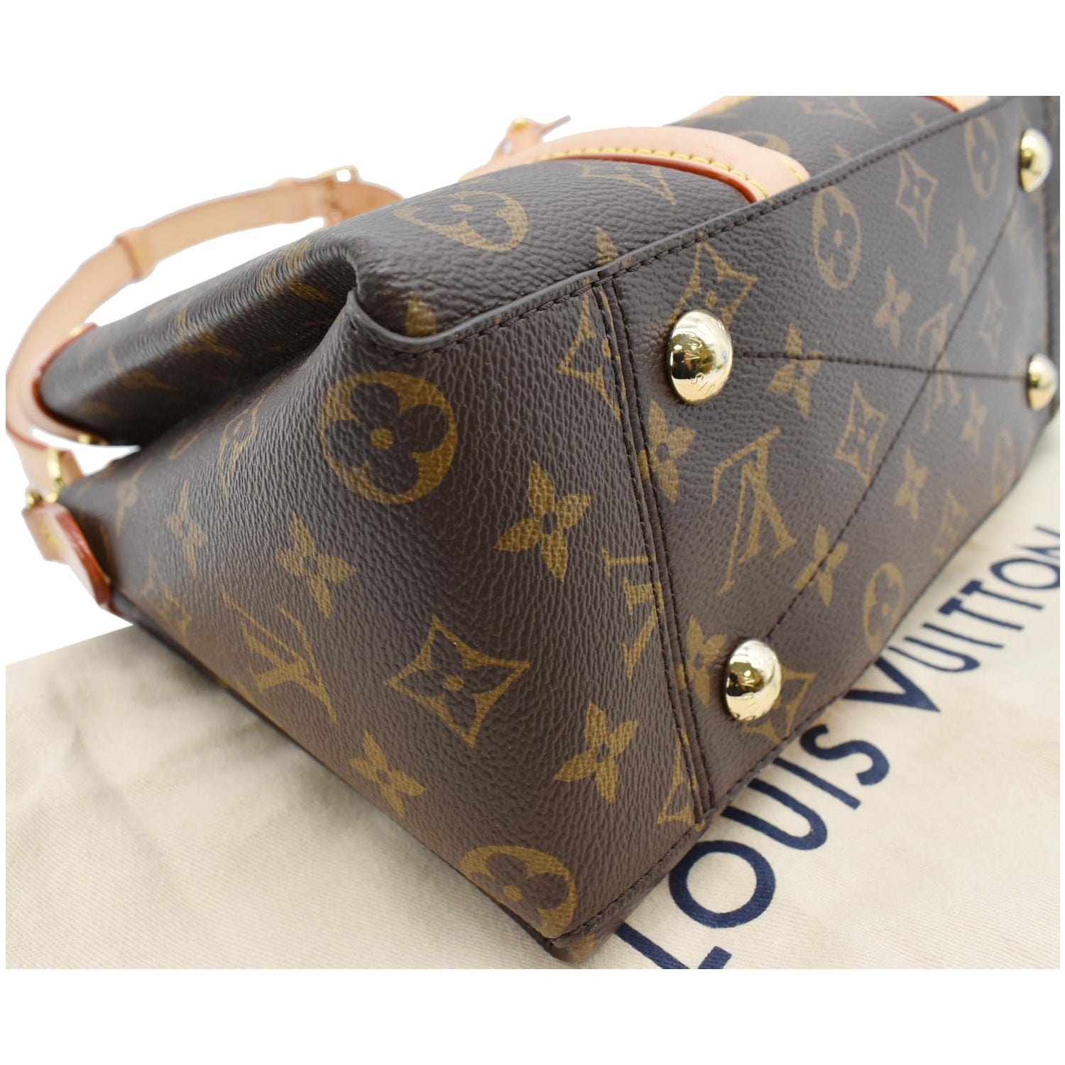 Soufflot leather handbag Louis Vuitton Brown in Leather - 35937294