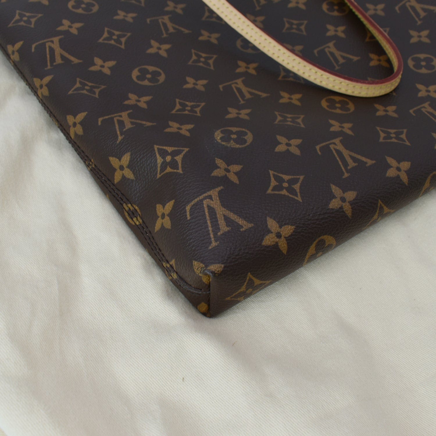 Handbags Louis Vuitton LV Carry It Bag New