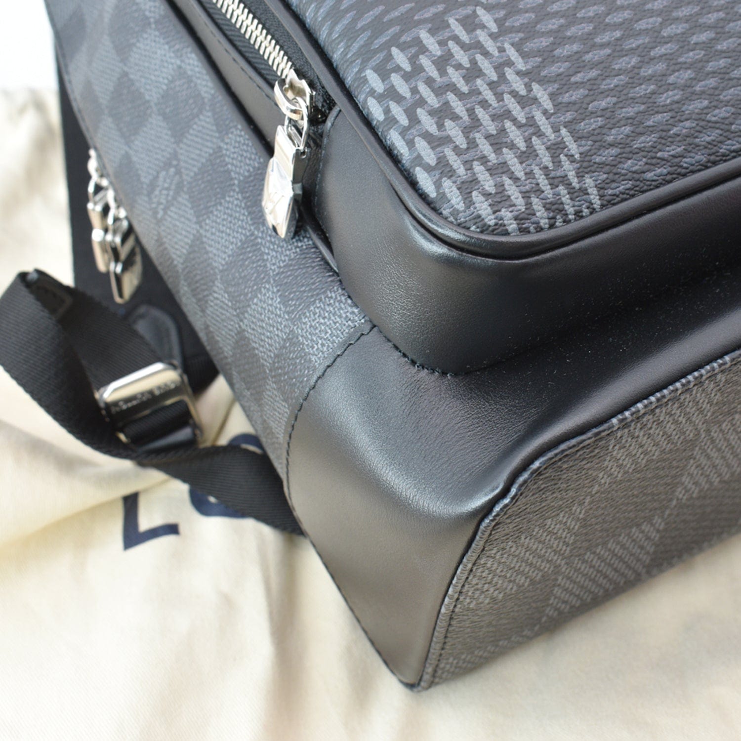 Replica Louis Vuitton Men's Backpacks
