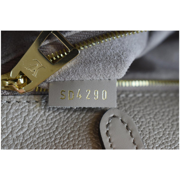 Louis Vuitton Onthego MM Handbag code SD4290