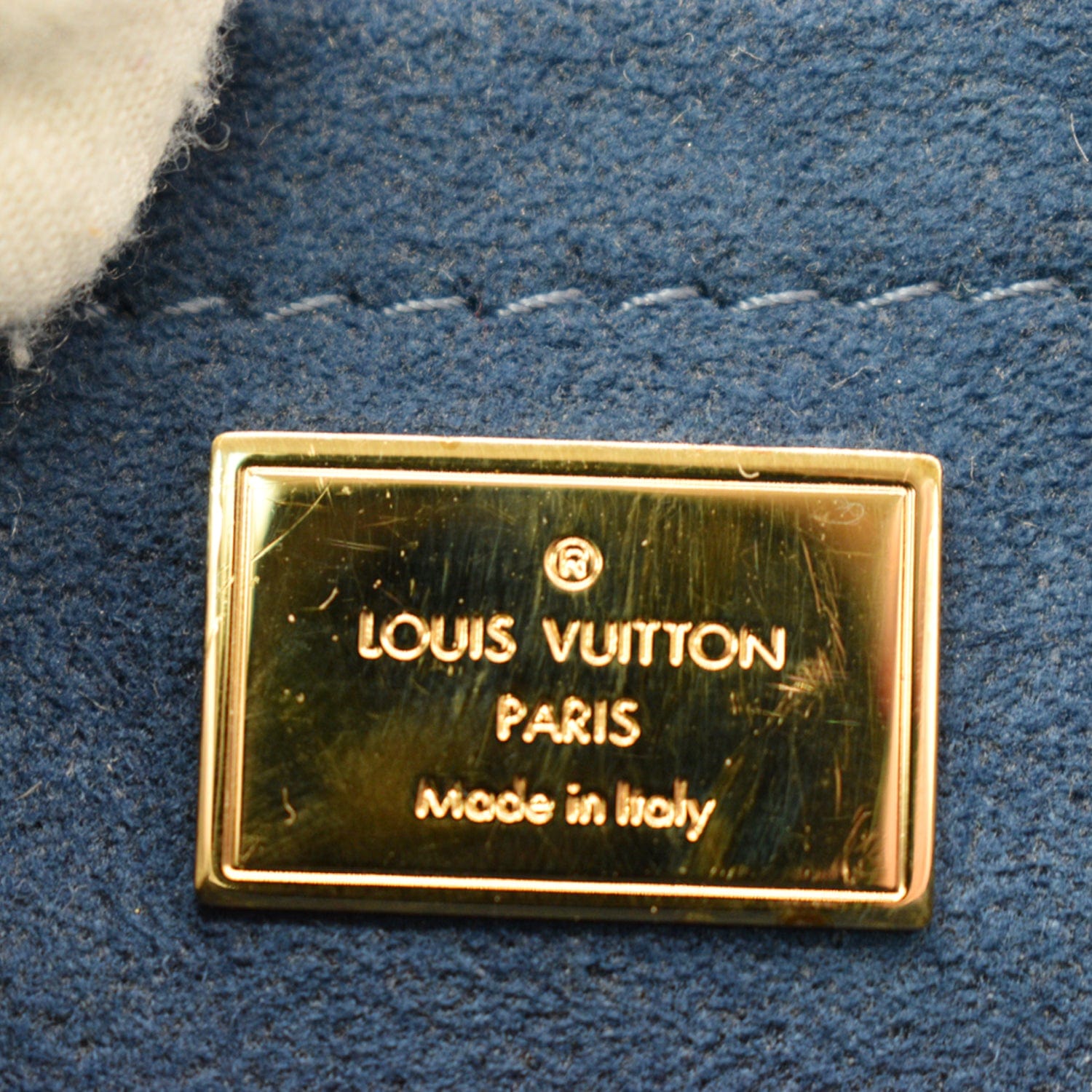 Authentic Louis Vuitton Vernis Shoulder Cross Body Pouch Bag Purse Red LV  9005E