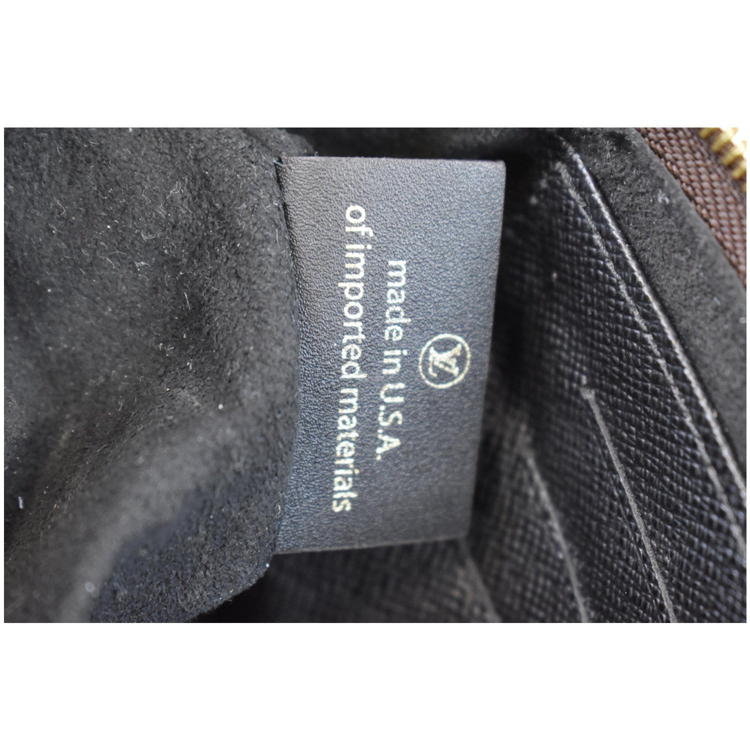 🤎L V Reverse Monogram Giant Double Zip Pochette 🤎This stylish