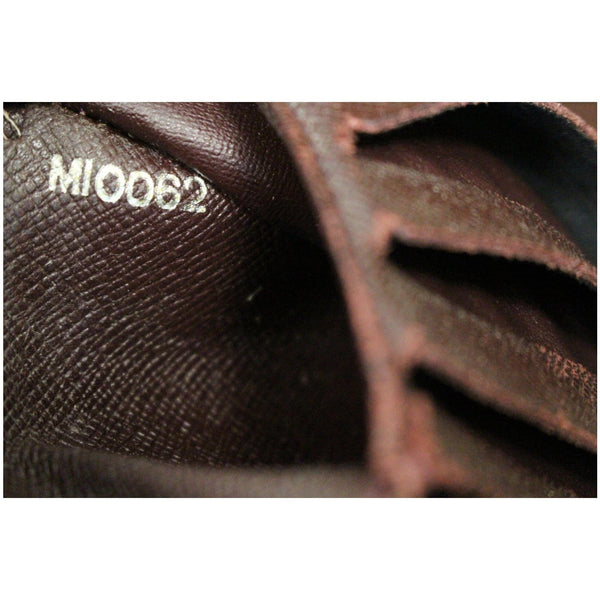 MI0062 LV Multiple Acajou Taiga Leather Wallet 