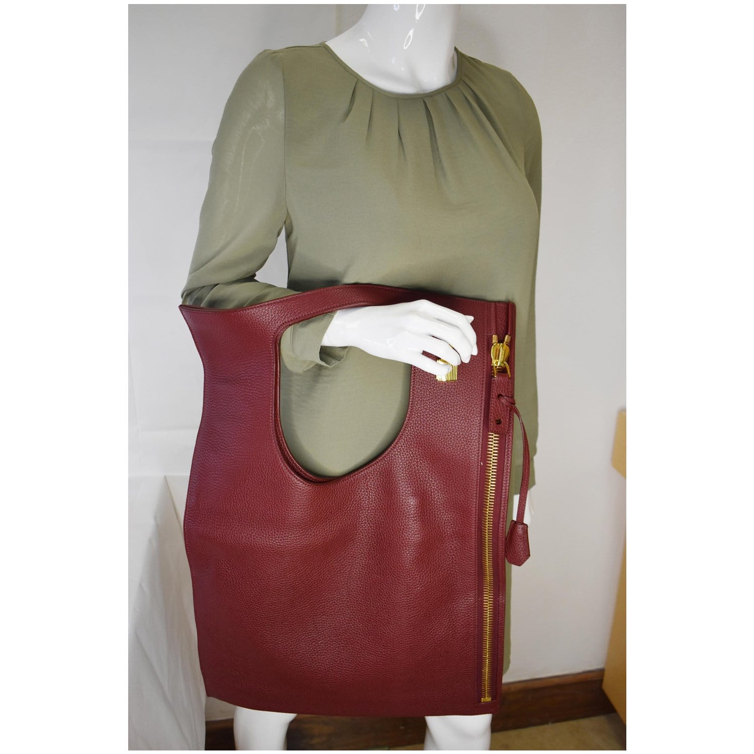 Tom Ford Handbag - Alix - Nude Textured Leather Gold Padlock Clutch Bag