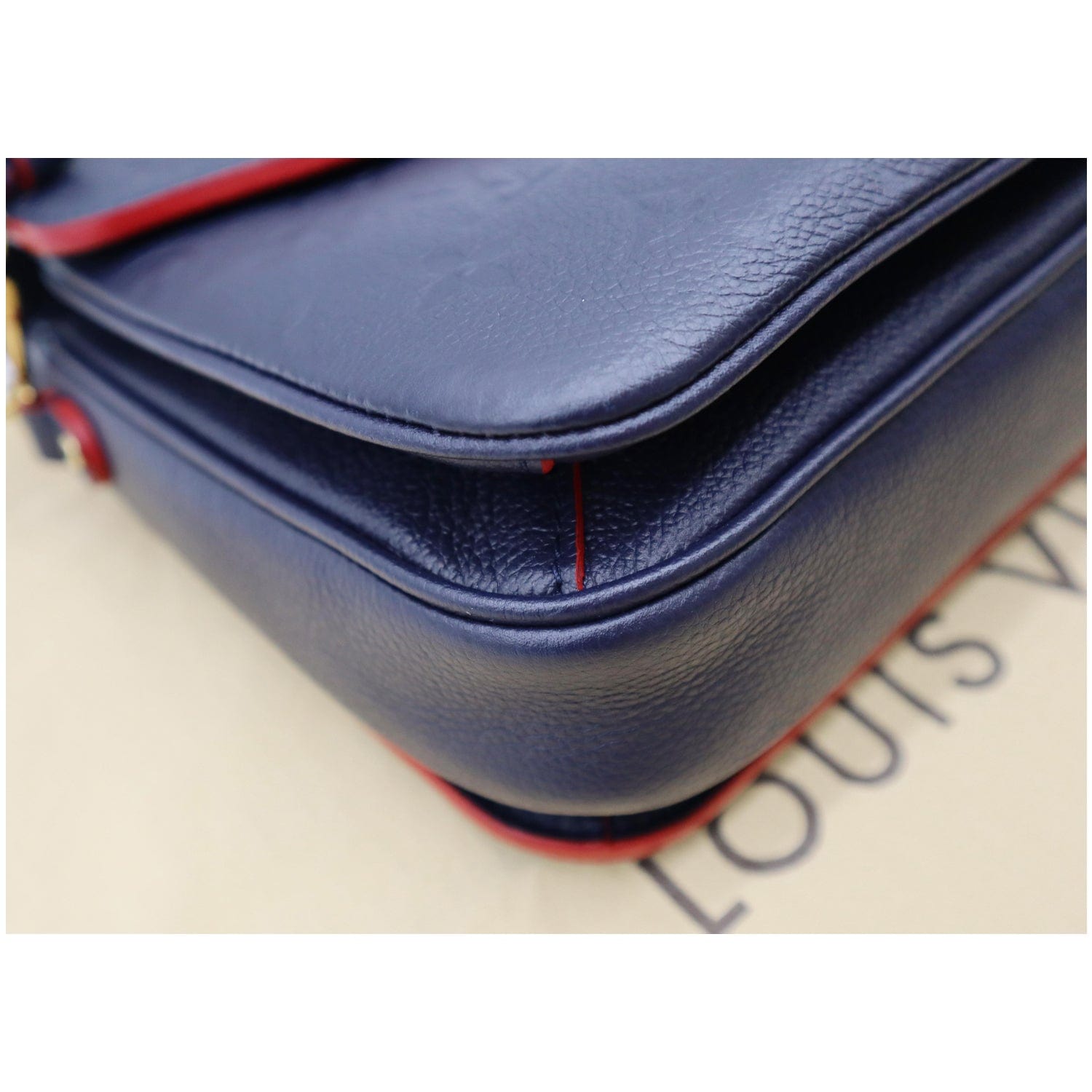 Louis Vuitton Empreinte Monogram Giant Pochette Métis w/ Strap - Blue  Crossbody Bags, Handbags - LOU778371