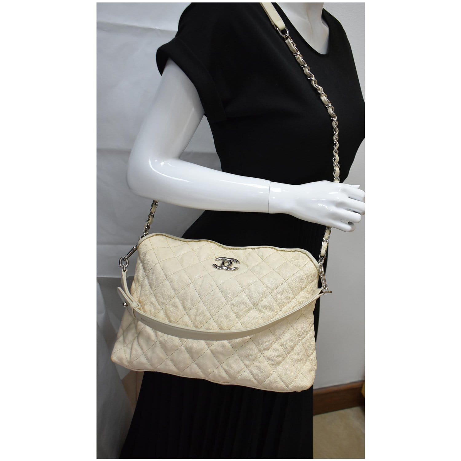 CHANEL, Bags, Chanel Coco Cabas Off White Leather Quilted Hobo W Pouch  166742 Made In Italy