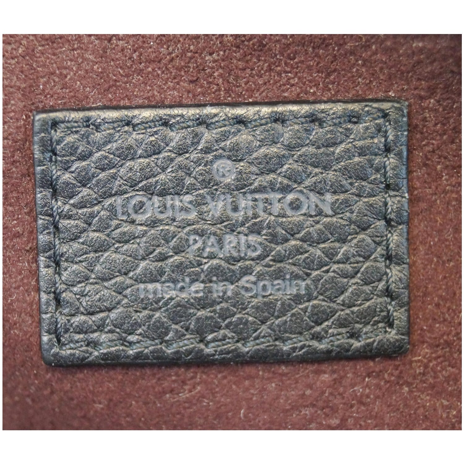 Louis Vuitton Mens Taurillon Black Leather Wallet