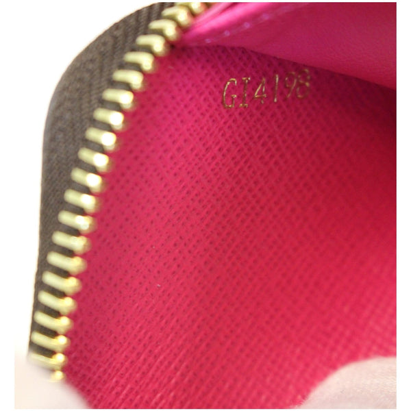 Louis Vuitton Holiday Zippy Wallet - Lv Monogram Wallet - inside view