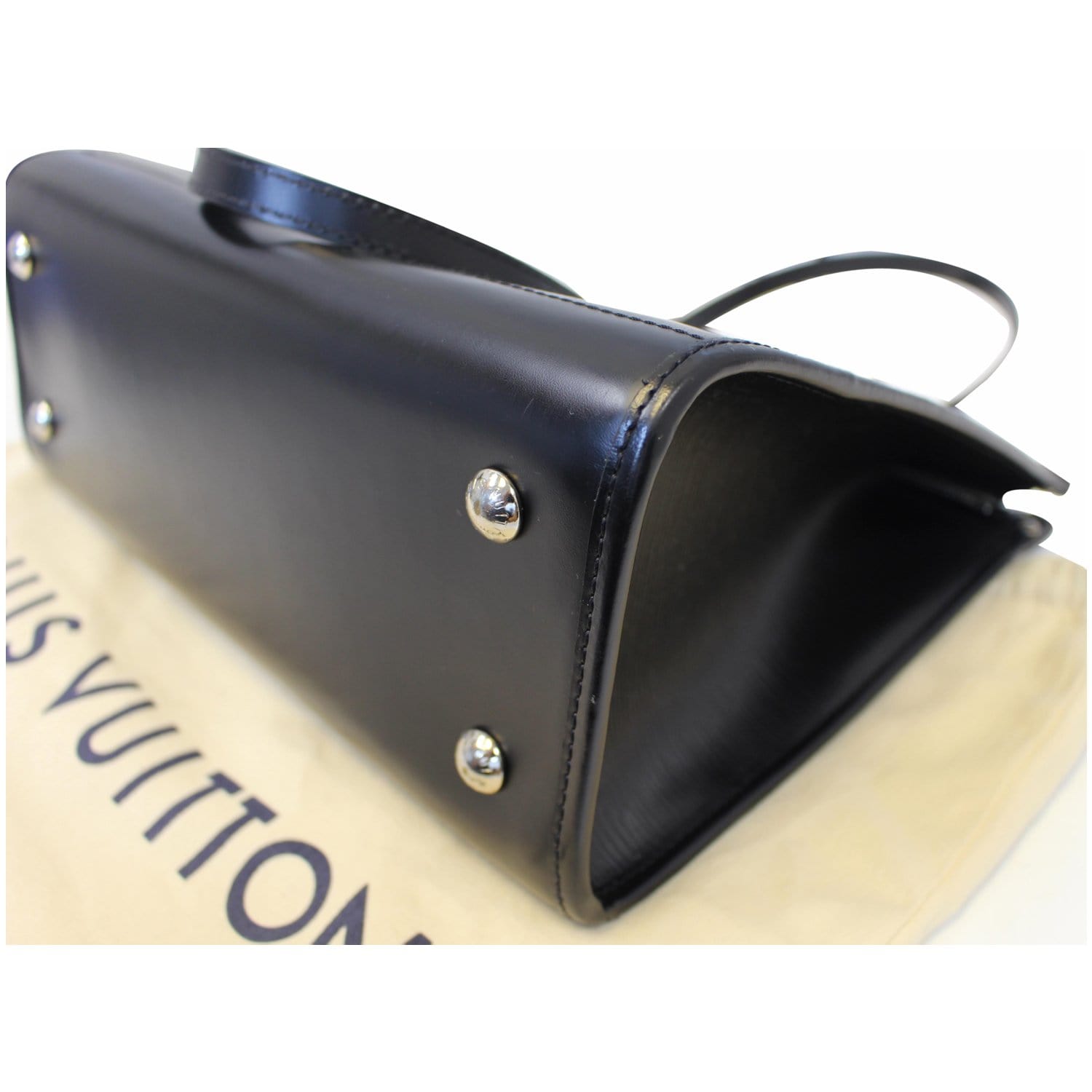 Louis Vuitton Epi Madeleine PM - Black Shoulder Bags, Handbags - LOU784755