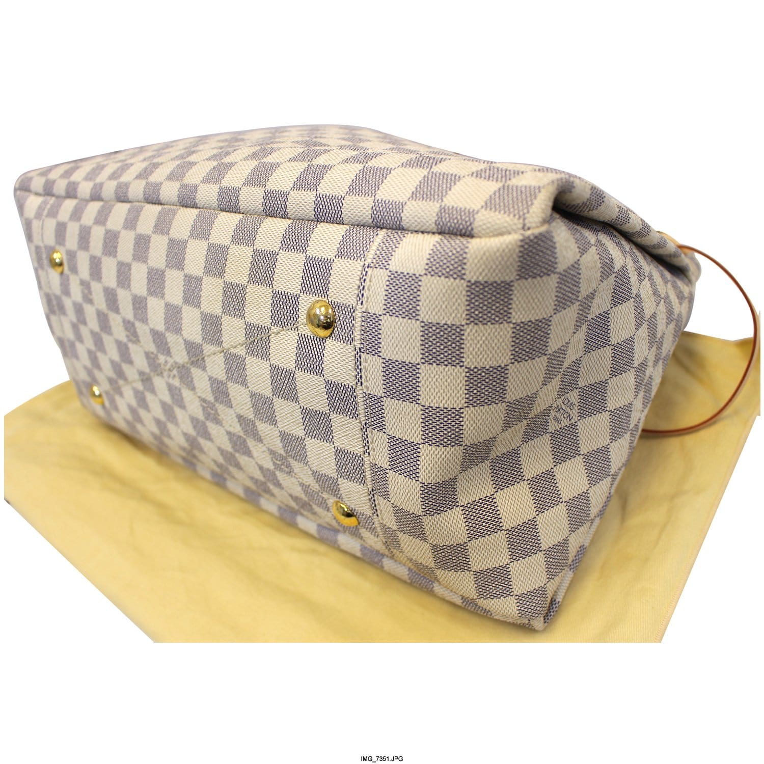 Louis Vuitton White And Blue Damier Azur Coated Canvas Artsy MM Gold  Hardware, 2021-2022 Available For Immediate Sale At Sotheby's