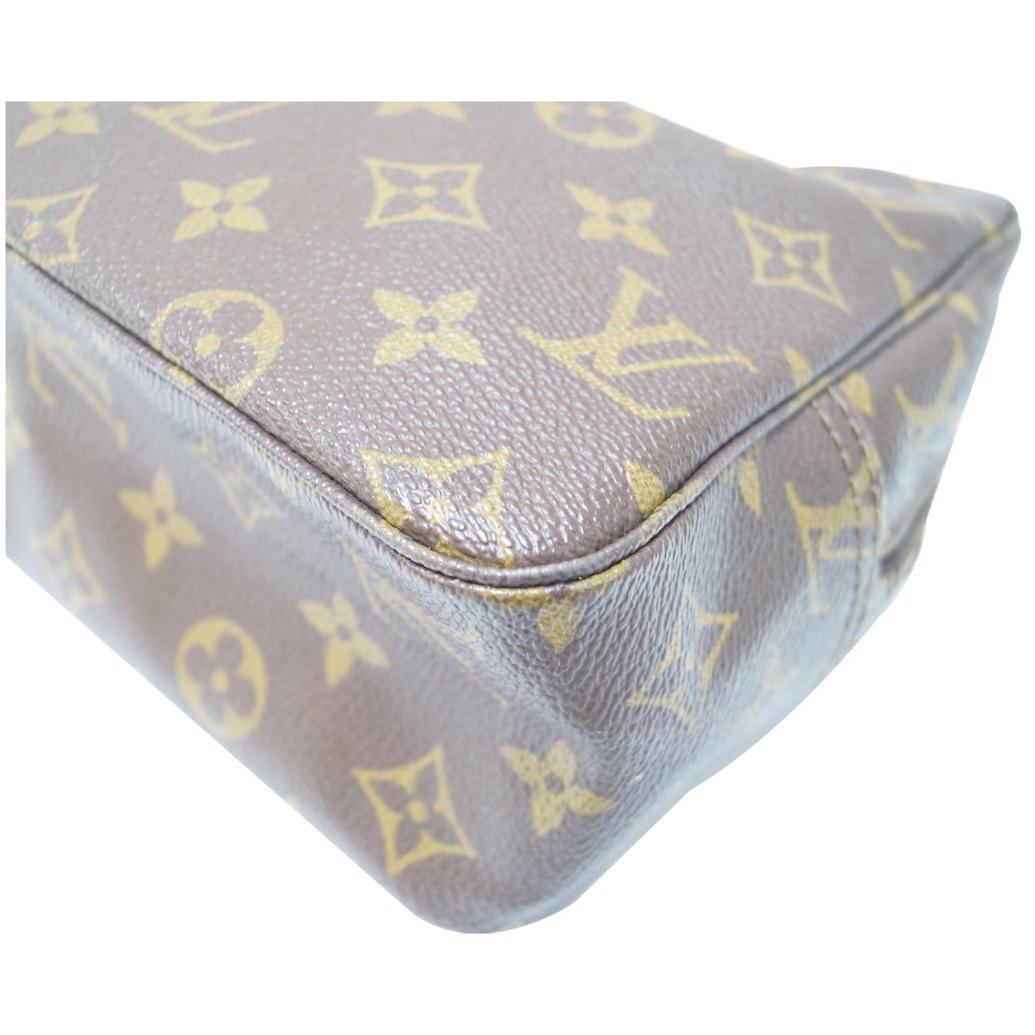Louis Vuitton Damier Ebene Trousse Makeup Bag Brown Cloth ref.929502 - Joli  Closet