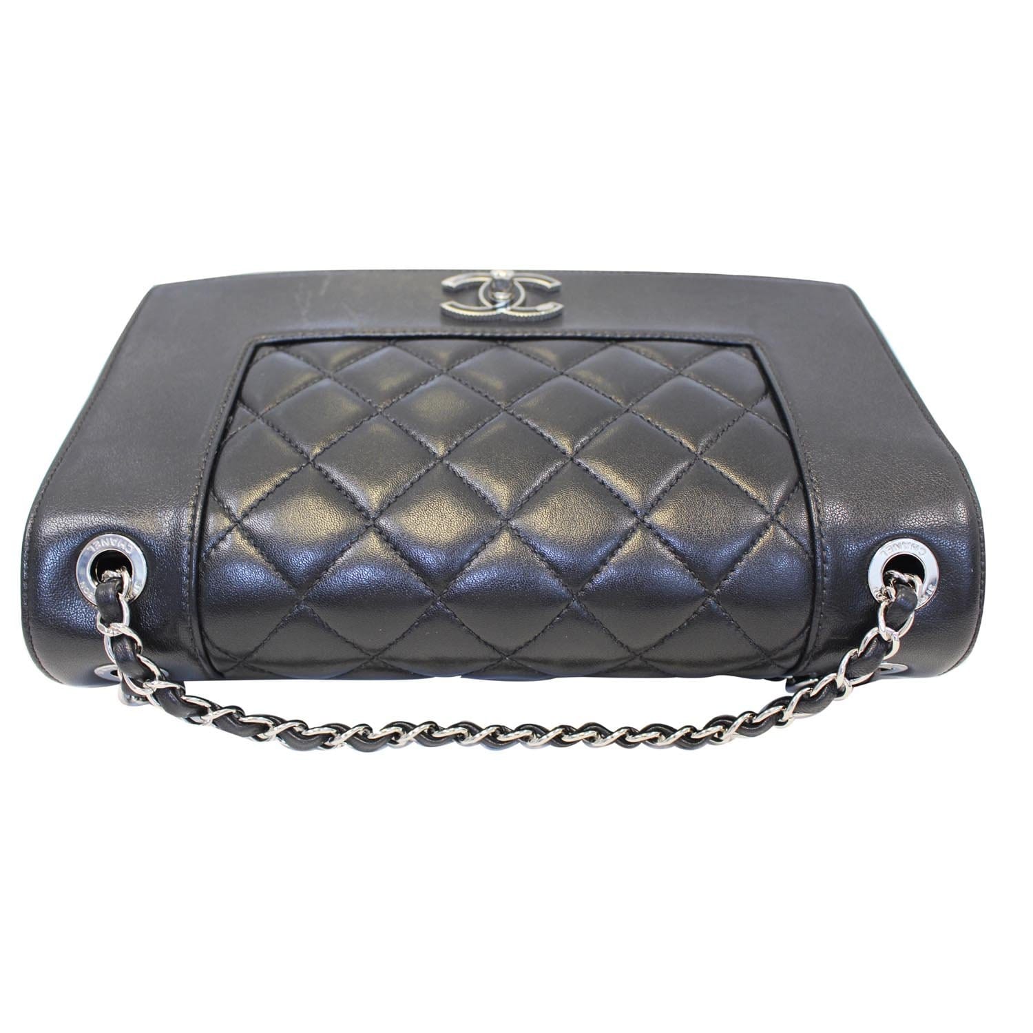Chanel Black Quilted Lambskin Classic Maxi Single Flap Bag at Jill's  Consignment