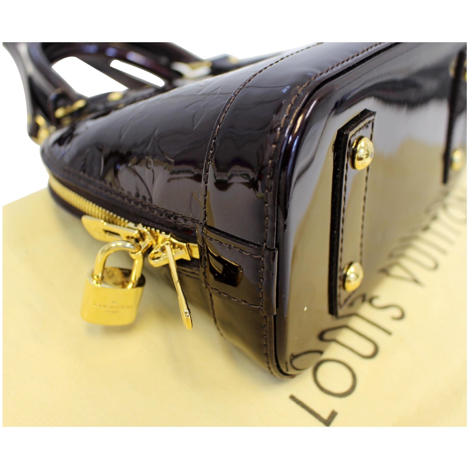 Vernis Crossbody bag in Patent leather, Gold Hardware