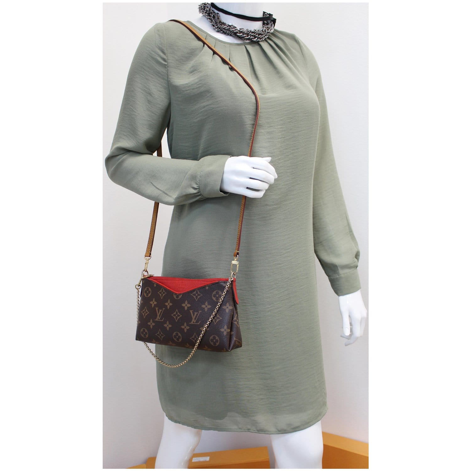 Louis Vuitton Monogram Pallas Clutch - Brown Crossbody Bags, Handbags -  LOU760758