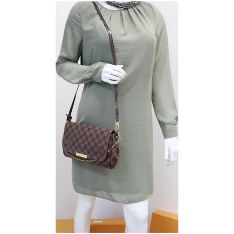 Louis Vuitton Favorite MM Damier Ebene On-armdy Bag