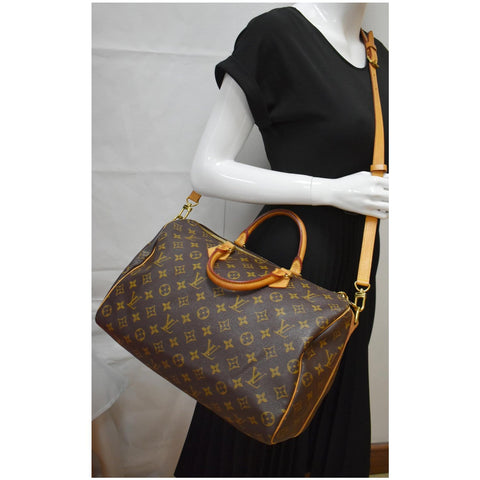 LOUIS VUITTON Speedy 35 Bandouliere Monogram Canvas Shoulder Bag Brown