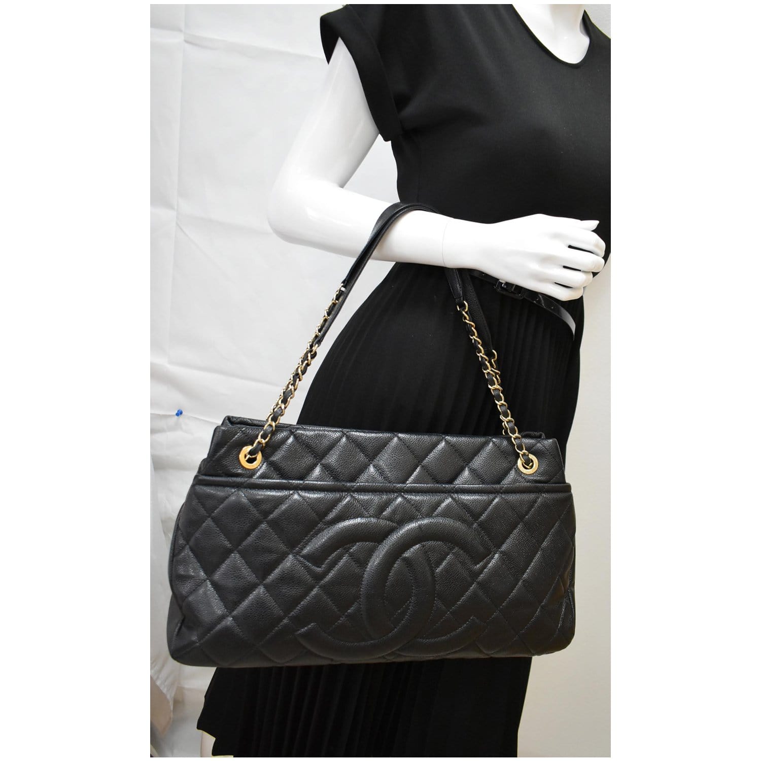 CHANEL Black Caviar Timeless Soft CC Shopping Tote Bag – Fashion