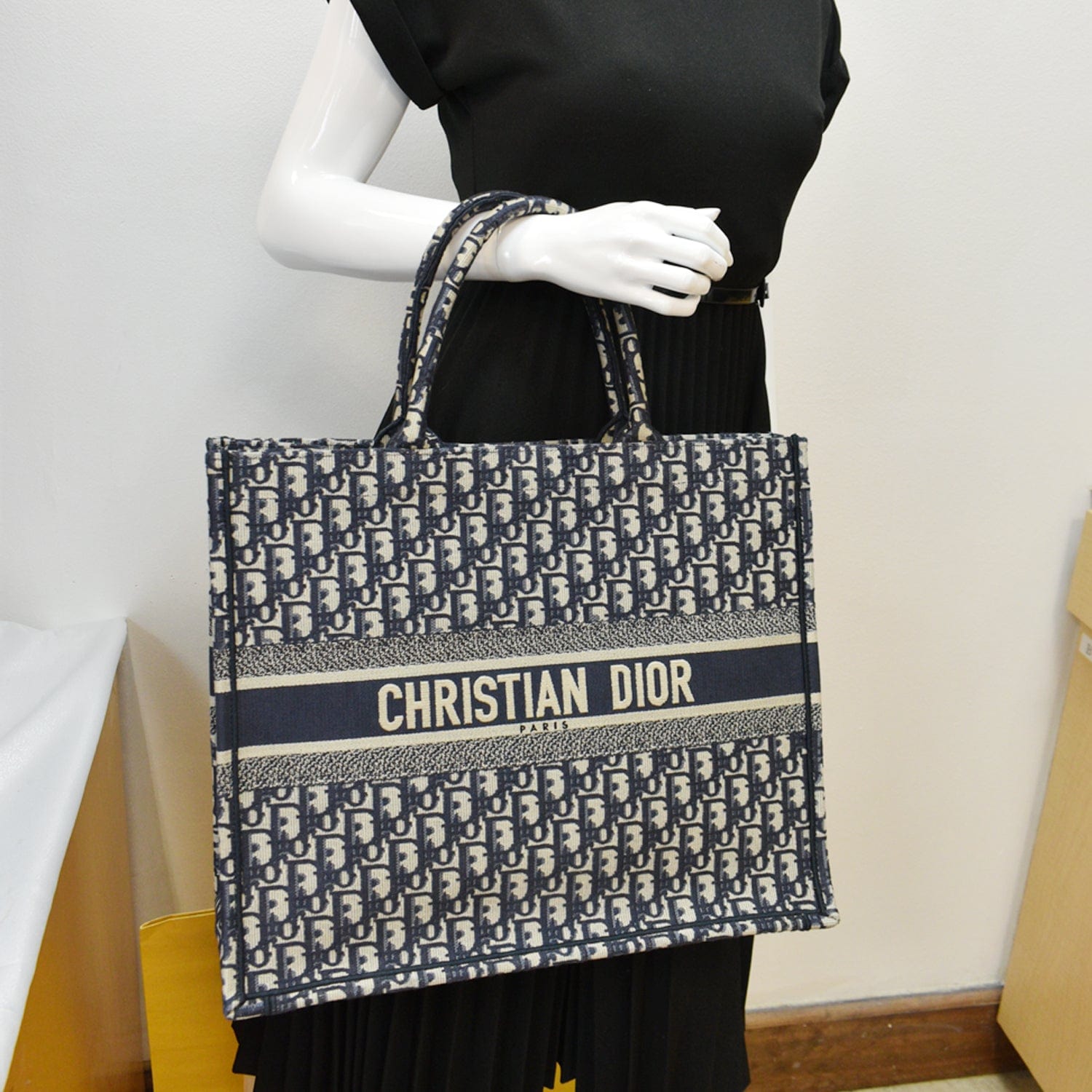 Christian Dior CHRISTIAN DIOR Obriek Canvas Book Tote Tote Bag
