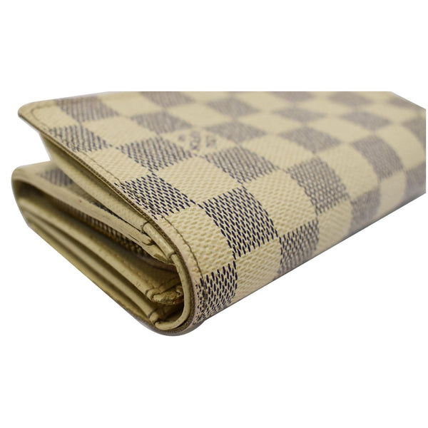 Louis Vuitton Zippy Damier Azur Wallet White - rigjht corner ook