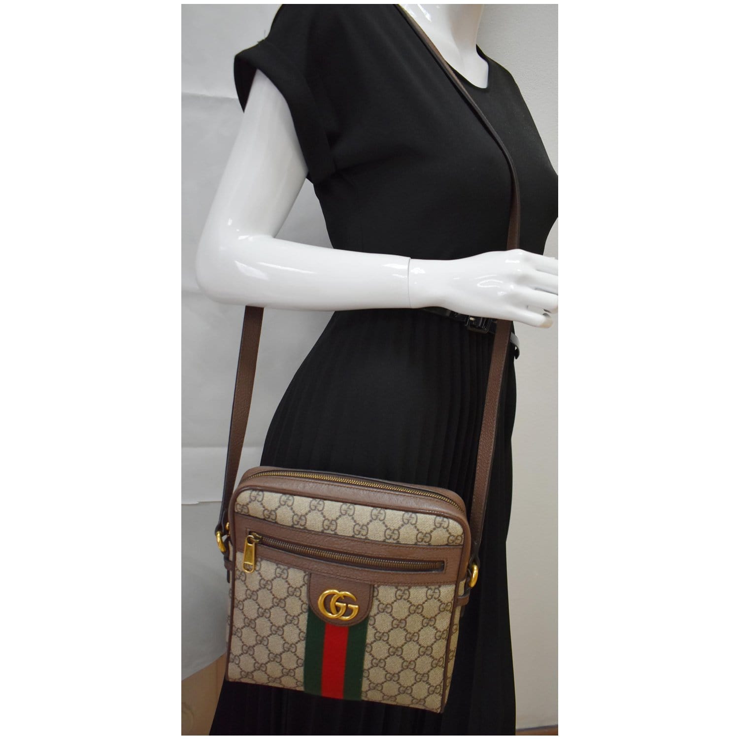 Gucci Ophidia GG Small Messenger Bag Beige/Ebony in Supreme Canvas