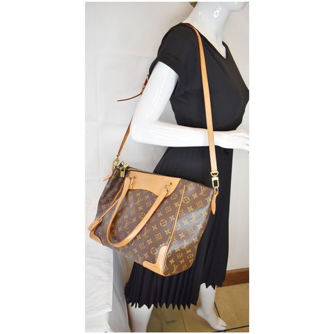 LOUIS VUITTON Estrela NM Monogram Canvas Shoulder Bag Brown