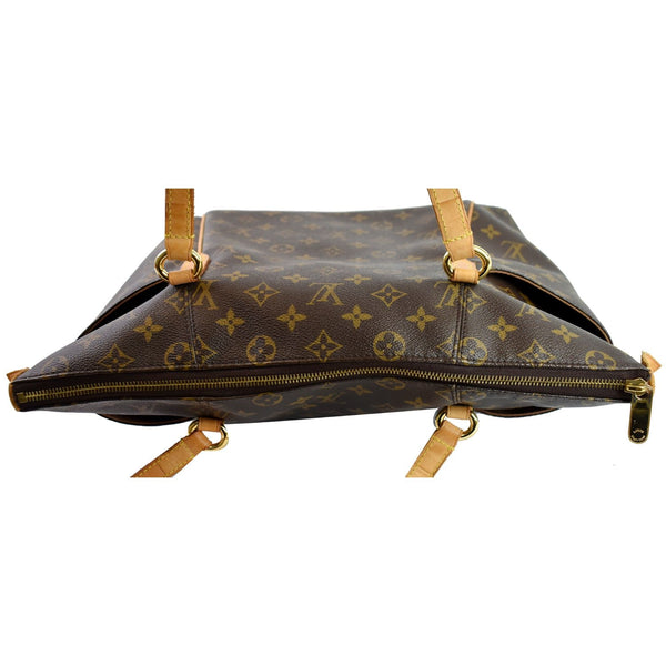 Louis Vuitton Totally MM Monogram Canvas Shoulder Bag top close view