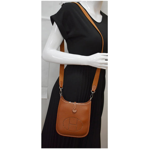HERMES Evelyne TPM Clemence Leather Shoulder Bag Cuivre