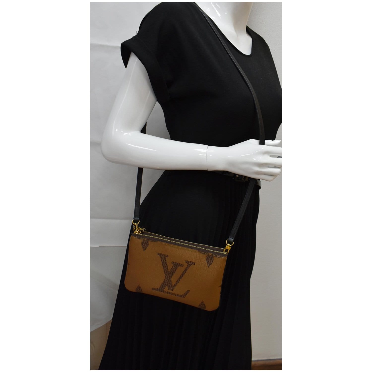 Handbags Louis Vuitton LV Lined Zip Pochette New