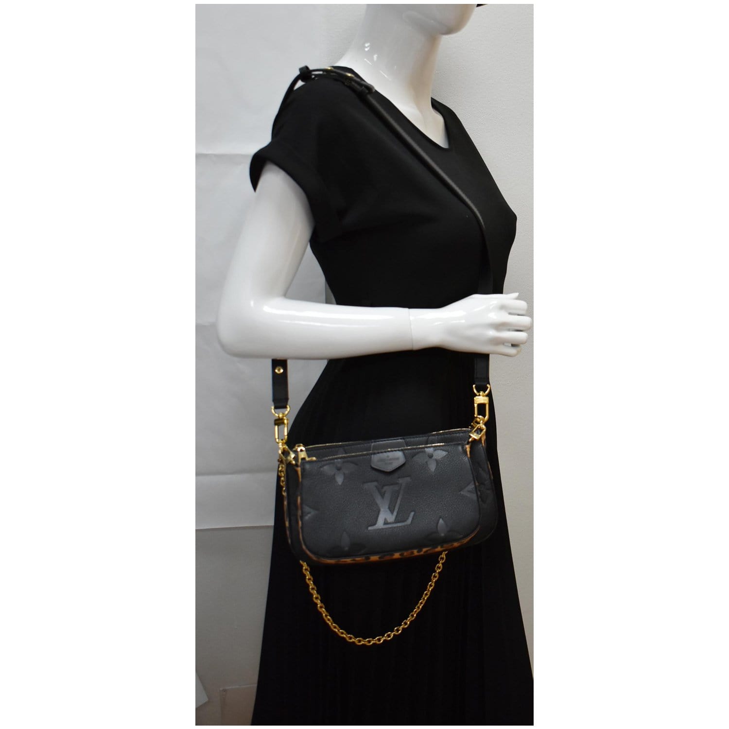 M81140 Louis Vuitton Monogram Empreinte Broderies Mini Pochette Accessoires- Black