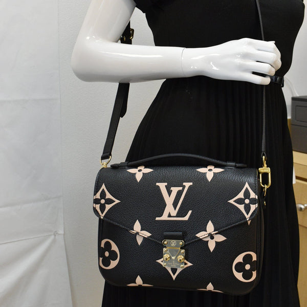 LOUIS VUITTON Metis Pochette Bicolor Empreinte Leather Crossbody Bag Black