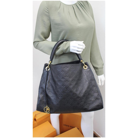 Louis Vuitton Artsy MM Empreinte Leather Hand Bag