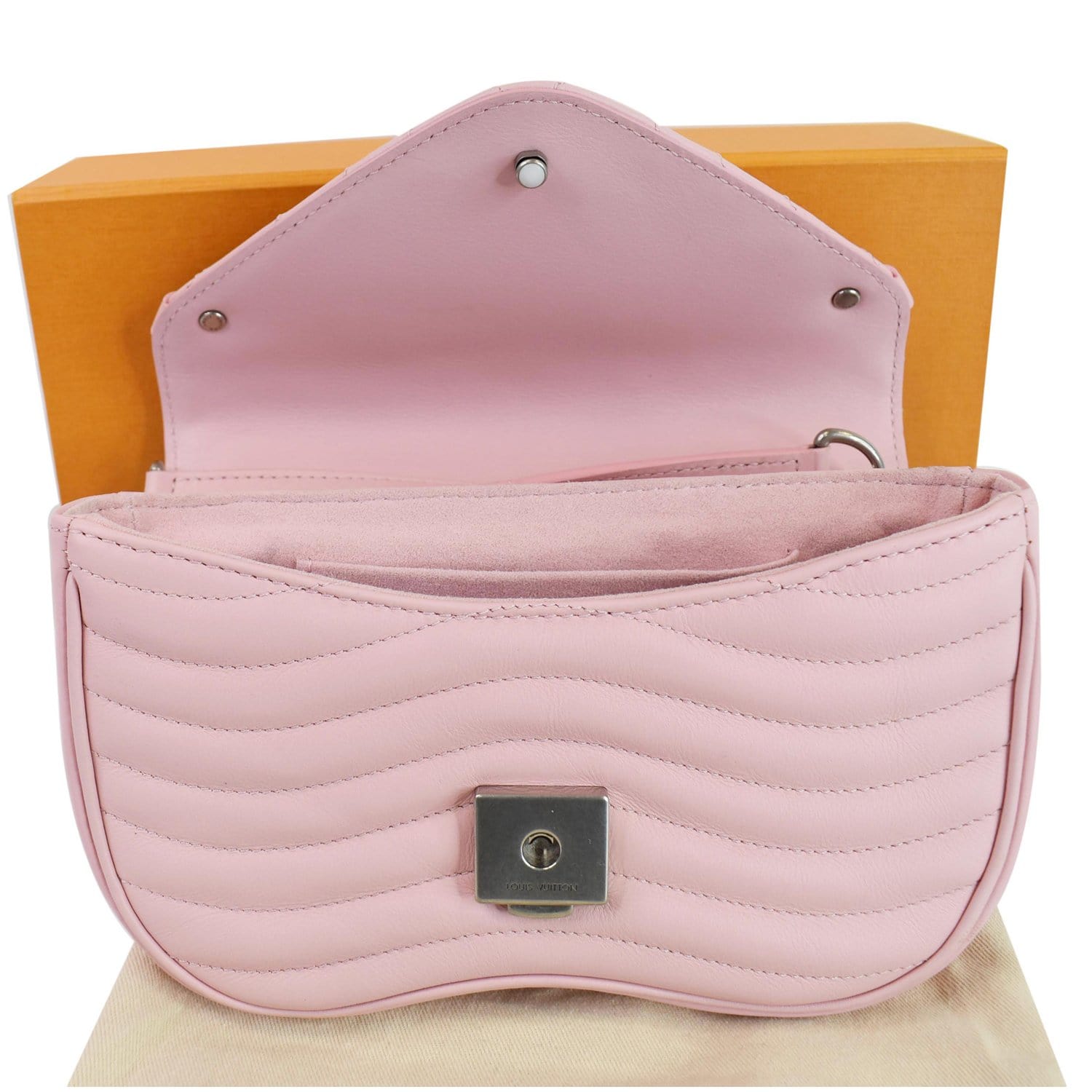 Louis Vuitton New Wave Chain MM - Pink Crossbody Bags, Handbags