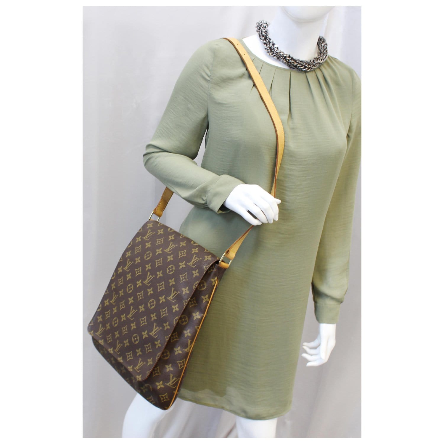 Authentic Louis-Vuitton Musette GM Crossbody Shoulder Bag M51256